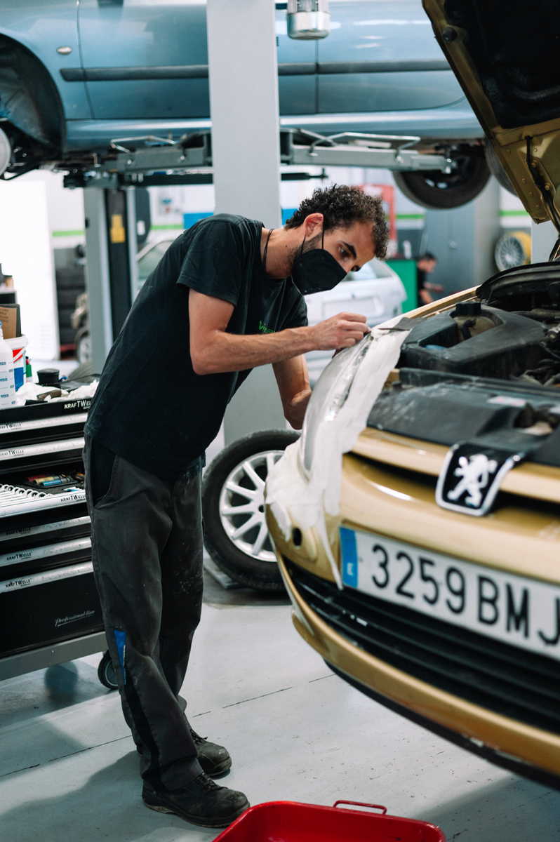 faros de coche como nuevos