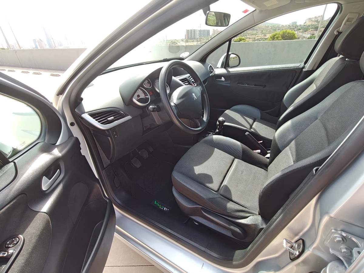 PEUGEOT 207 SW 1.6 HDI 92cv - 2010