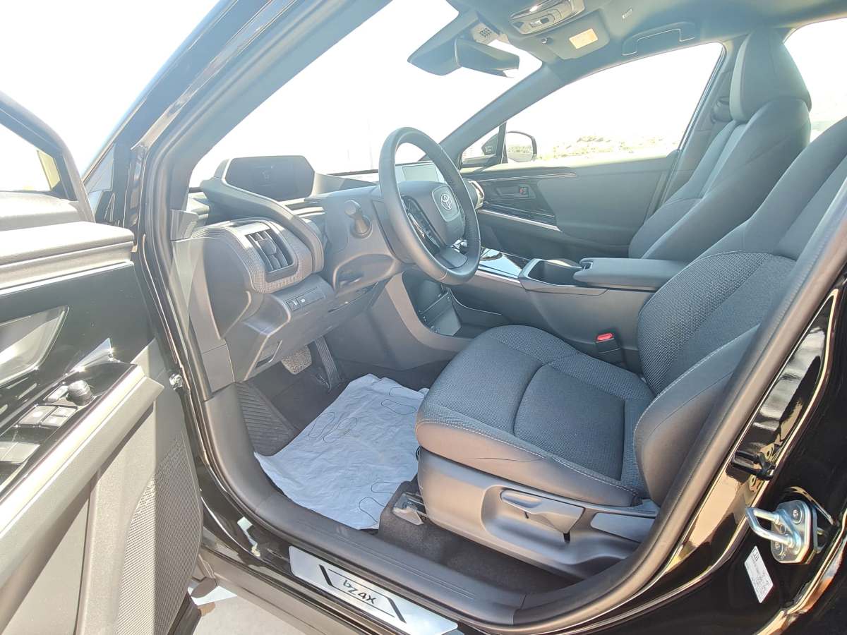TOYOTA bZ4X EV Advance 204cv - 2025